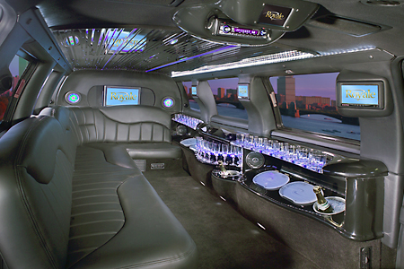 STRETCH HUMMER H2 INTERIOR